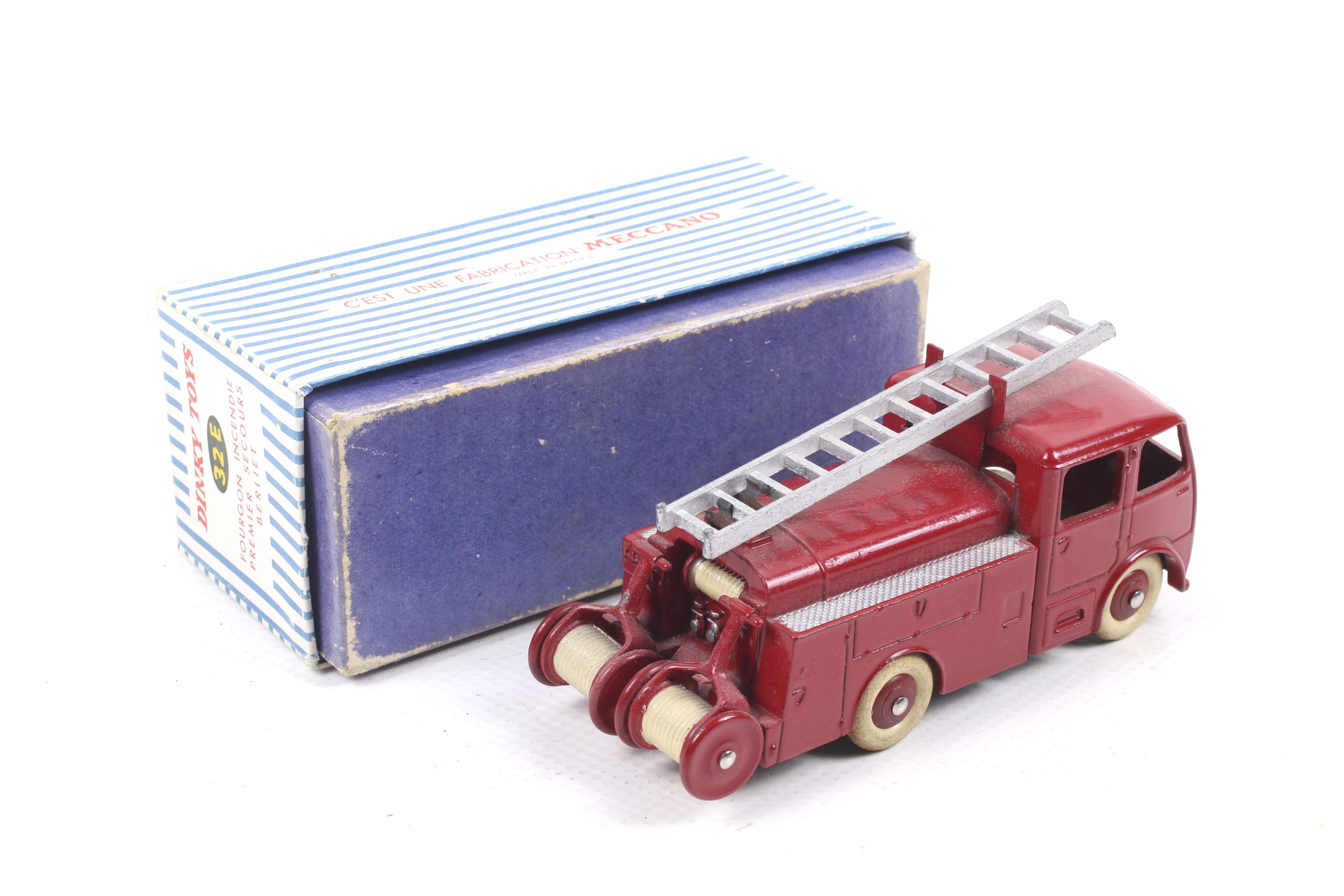 A French Dinky diecast Fourgon Incendie Premier Secours Berliet. No. - Image 2 of 2