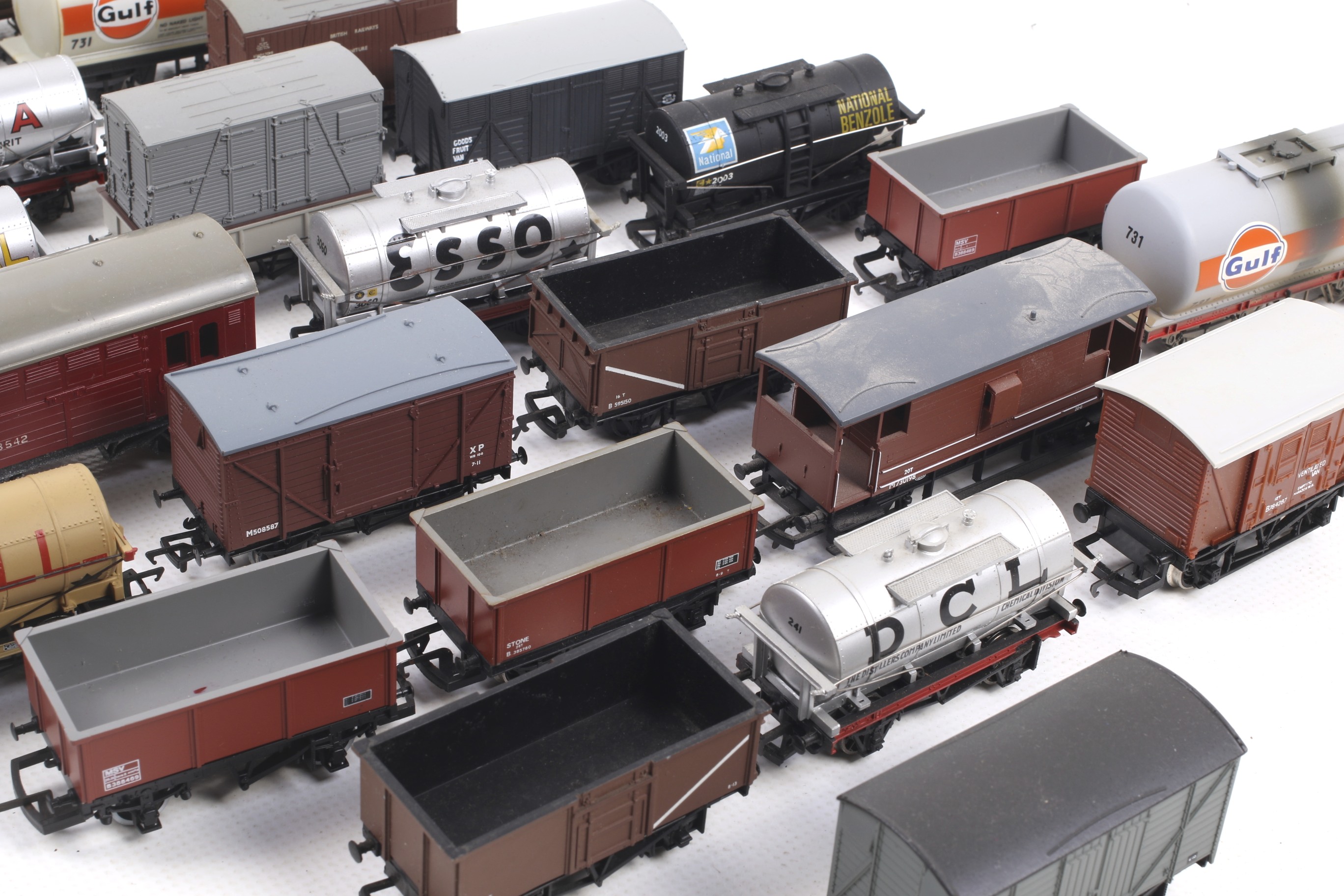 Thirty OO gauge goods wagons. Featuring box cars, ore wagons and tankers etc, all unboxed. - Image 3 of 3