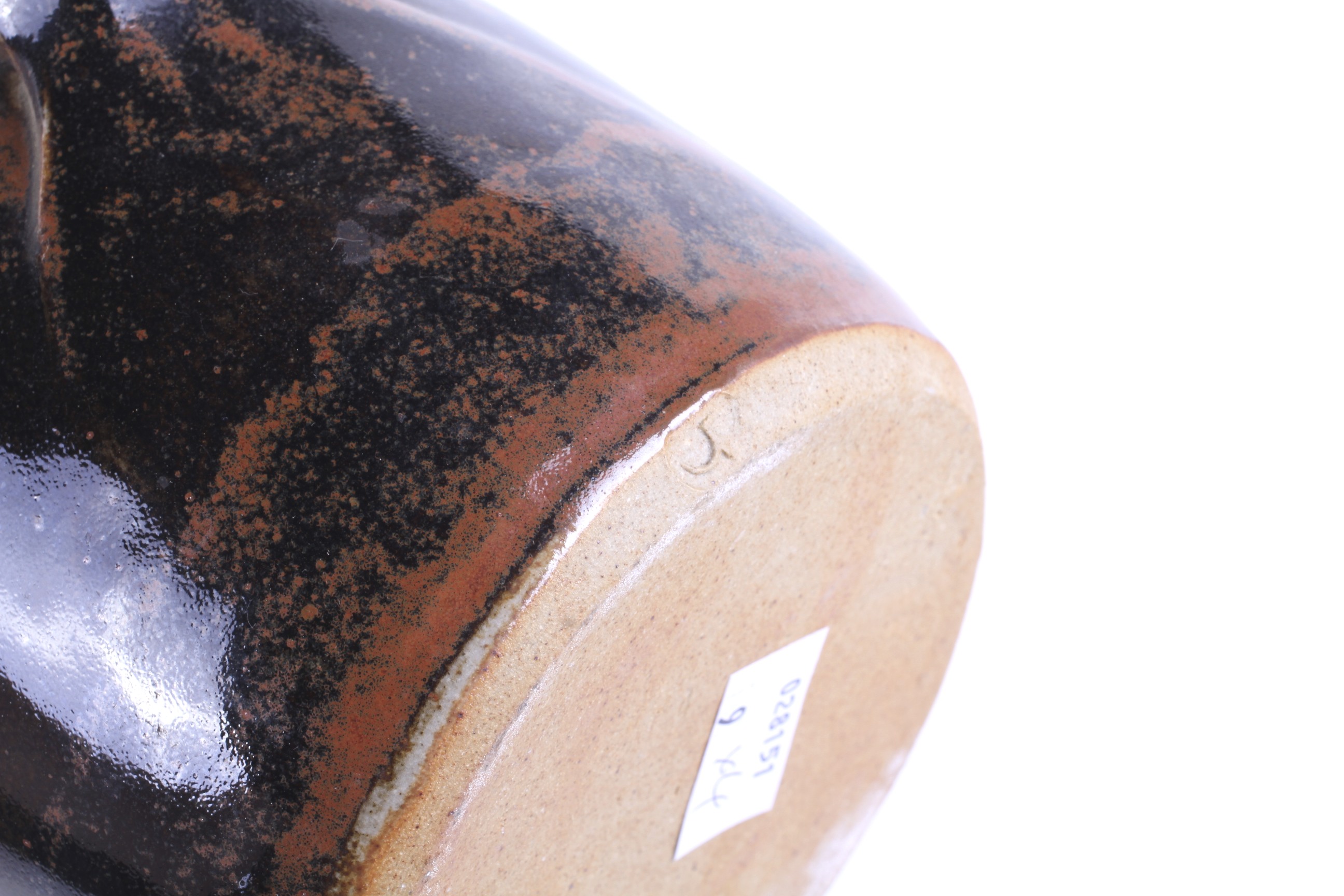 A collection of mid-century and studio pottery. - Image 3 of 3