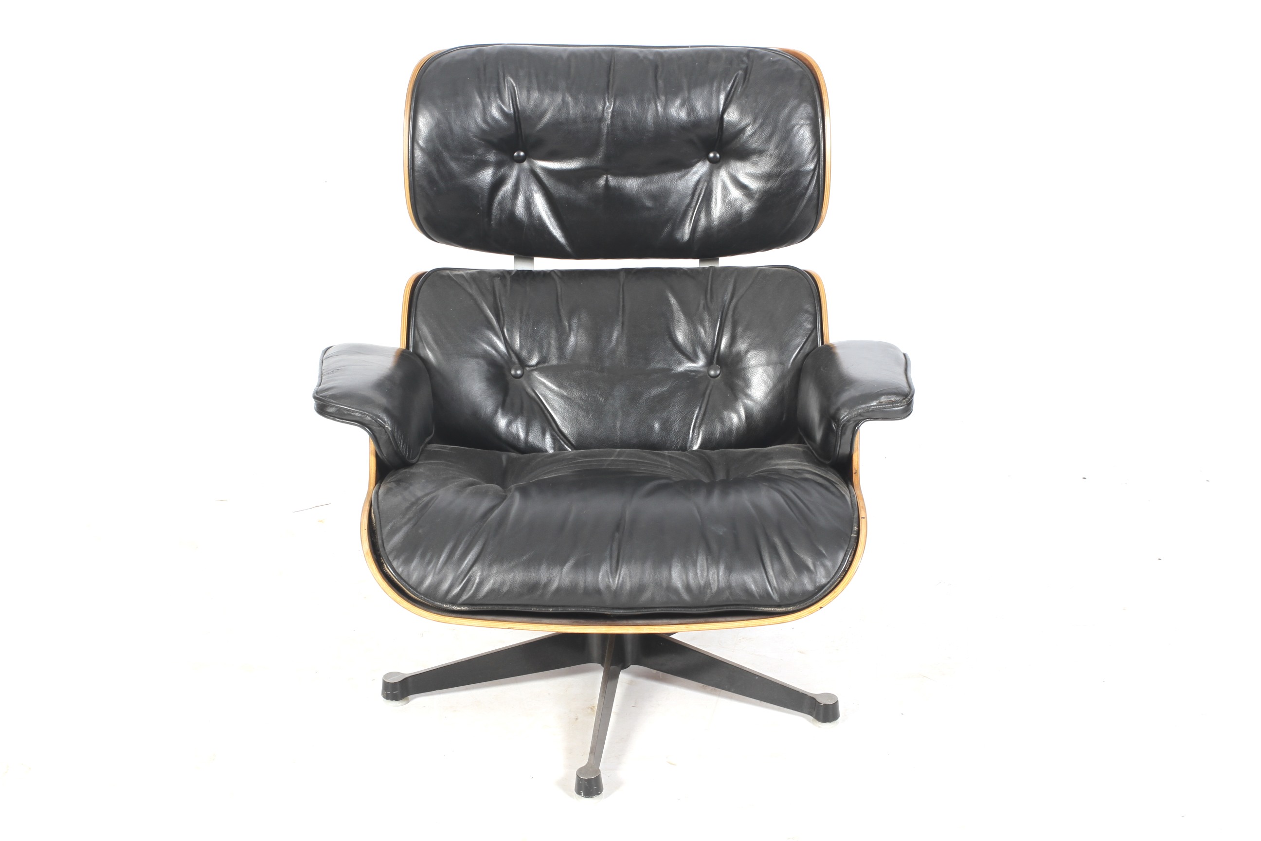 A Charles & Ray Eames for Herman Miller lounge chair model 670. - Image 2 of 4