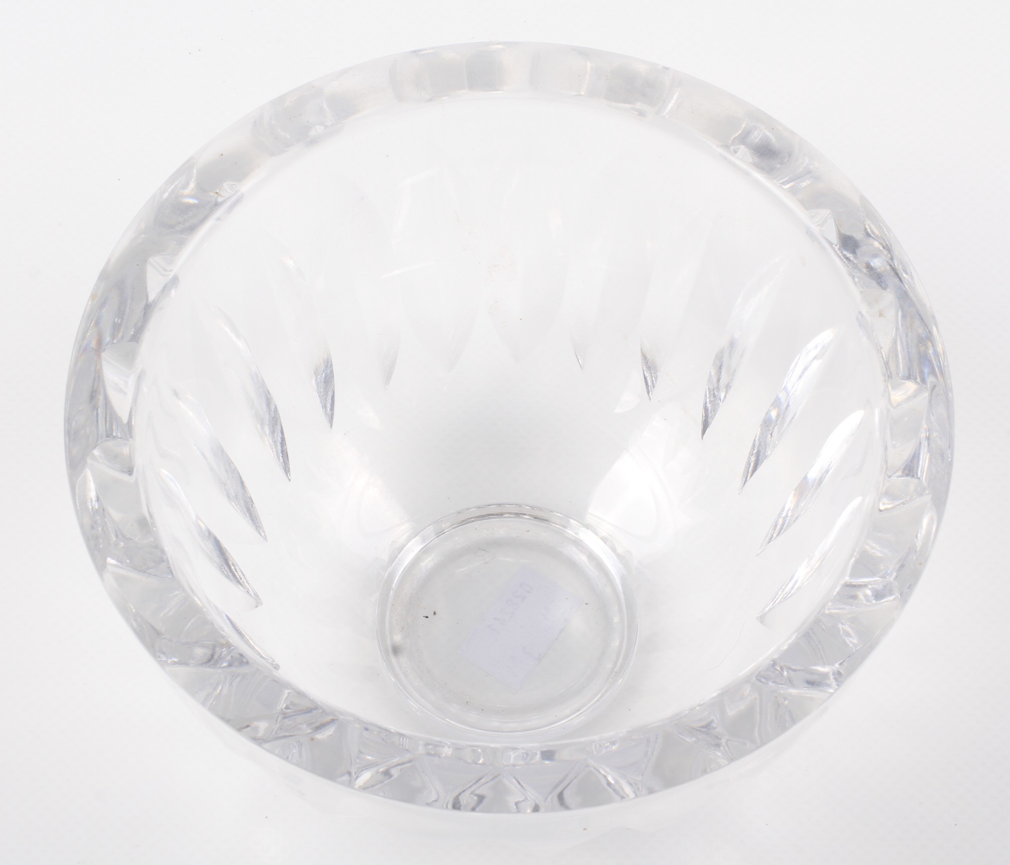 An Orofors glass bowl with cut vertical leaf decoration. Marked to base Orofors ? H197-121. H10.2cm. - Image 2 of 3