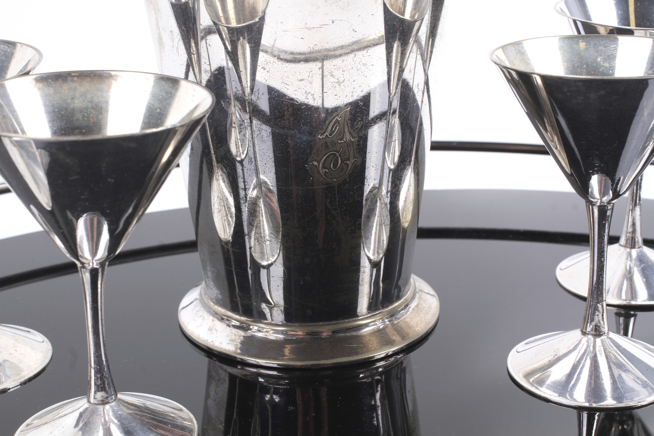 Art Deco EPNS cocktail set. Including shaker, six cocktail goblets and a black glass oval tray. Max. - Image 2 of 2