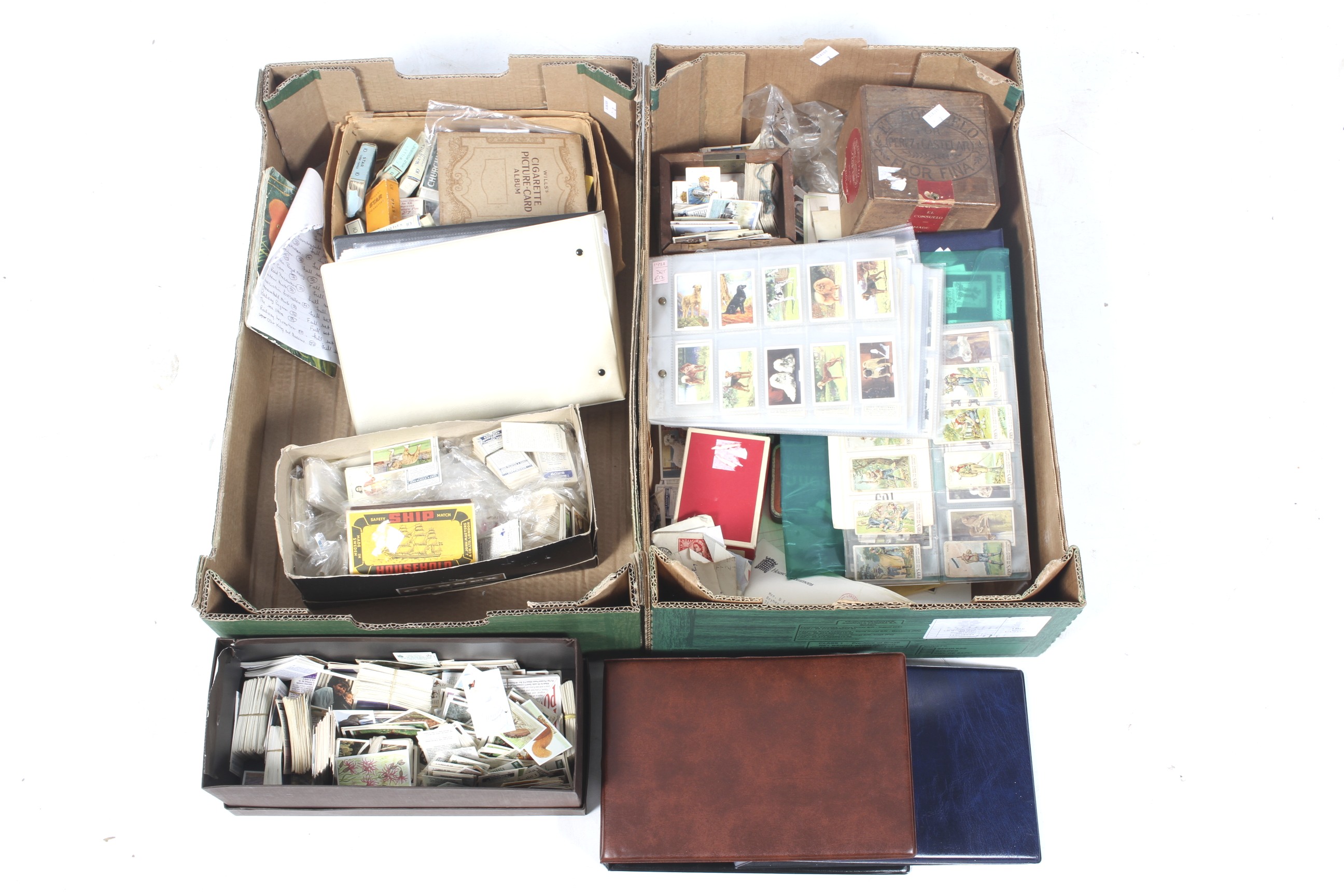 A collection of cigarette and collectors' trading cards.