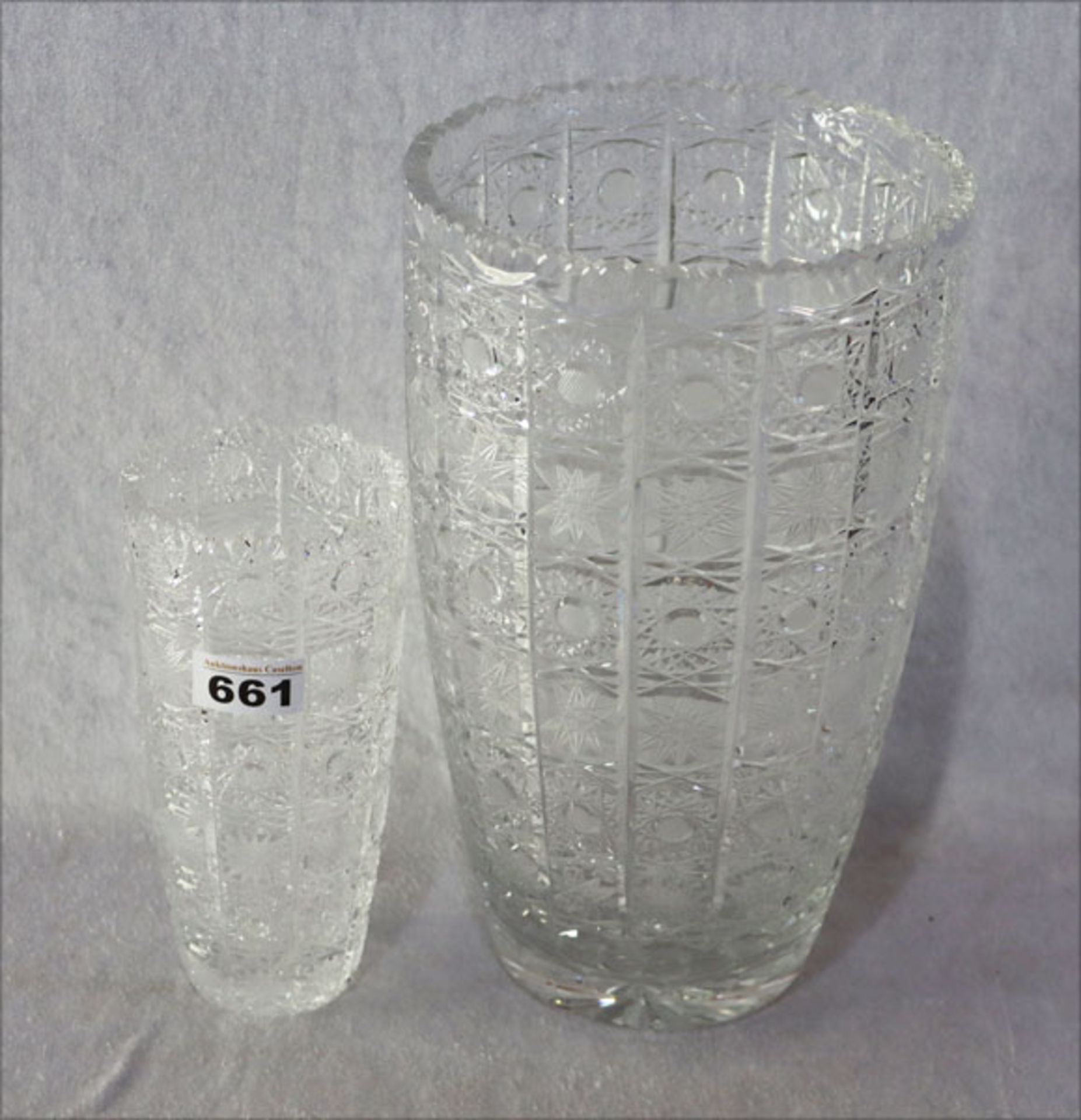 2 Kristallglas Vasen mit feinem Alexander Schliffdekor, H 20/30 cm, Gebrauchsspuren