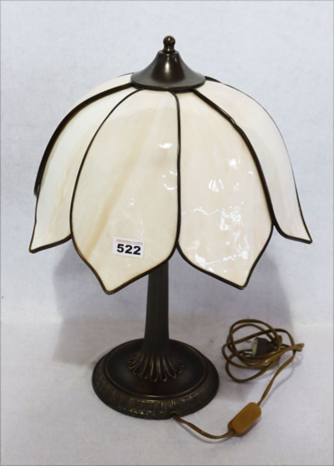 Metall Tischlampe mit verglastem Lampenschirm in Blütenform, H 53 cm, D 40 cm, Funktion nicht