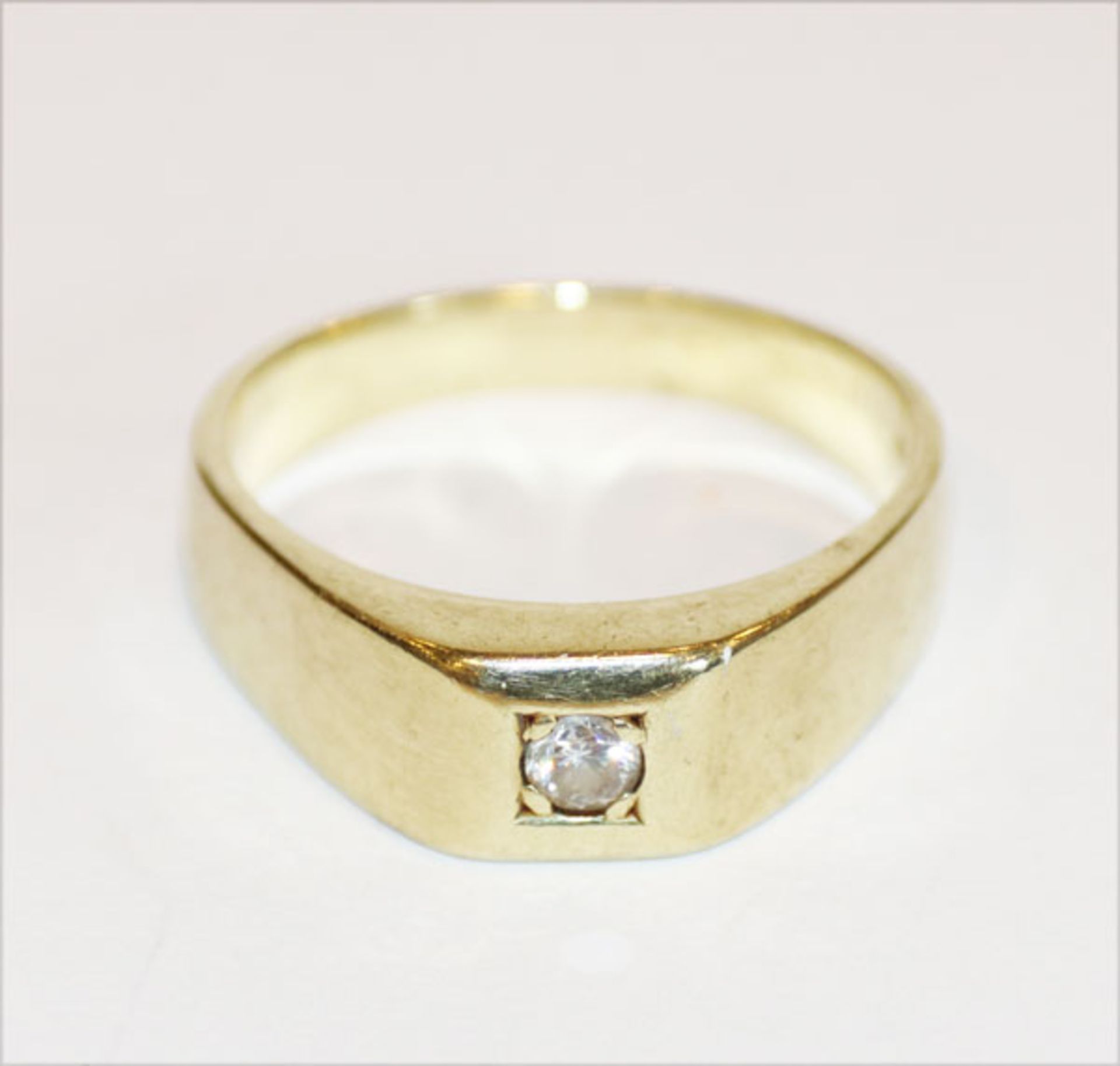 14 k Gelbgold Herren-Ring mit Diamant, 7,15 gr., Gr. 65