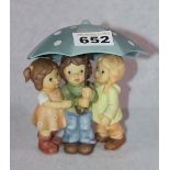 Goebel Figur '3 Kinder unter dem Schirm', H 16,5 cm