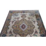 Teppich, Täbriz, beige/bunt, Gebrauchsspuren, teils fleckig, 235 cm x 168 cm