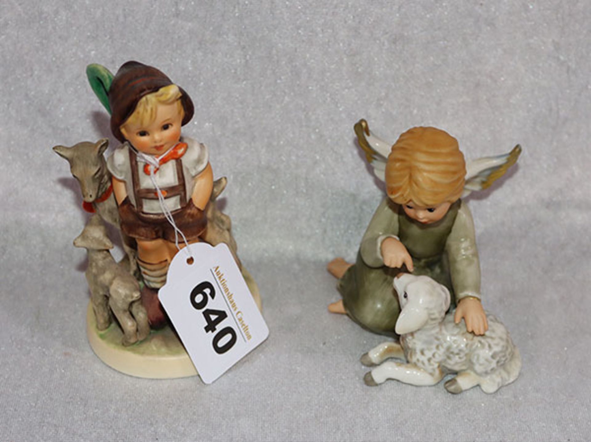 Goebel Hummel Figur 'Ziegenhirte', Nr. 200 00, H 12 cm, und Goebel Figur 'Engel mit Schaf', Nr. 41