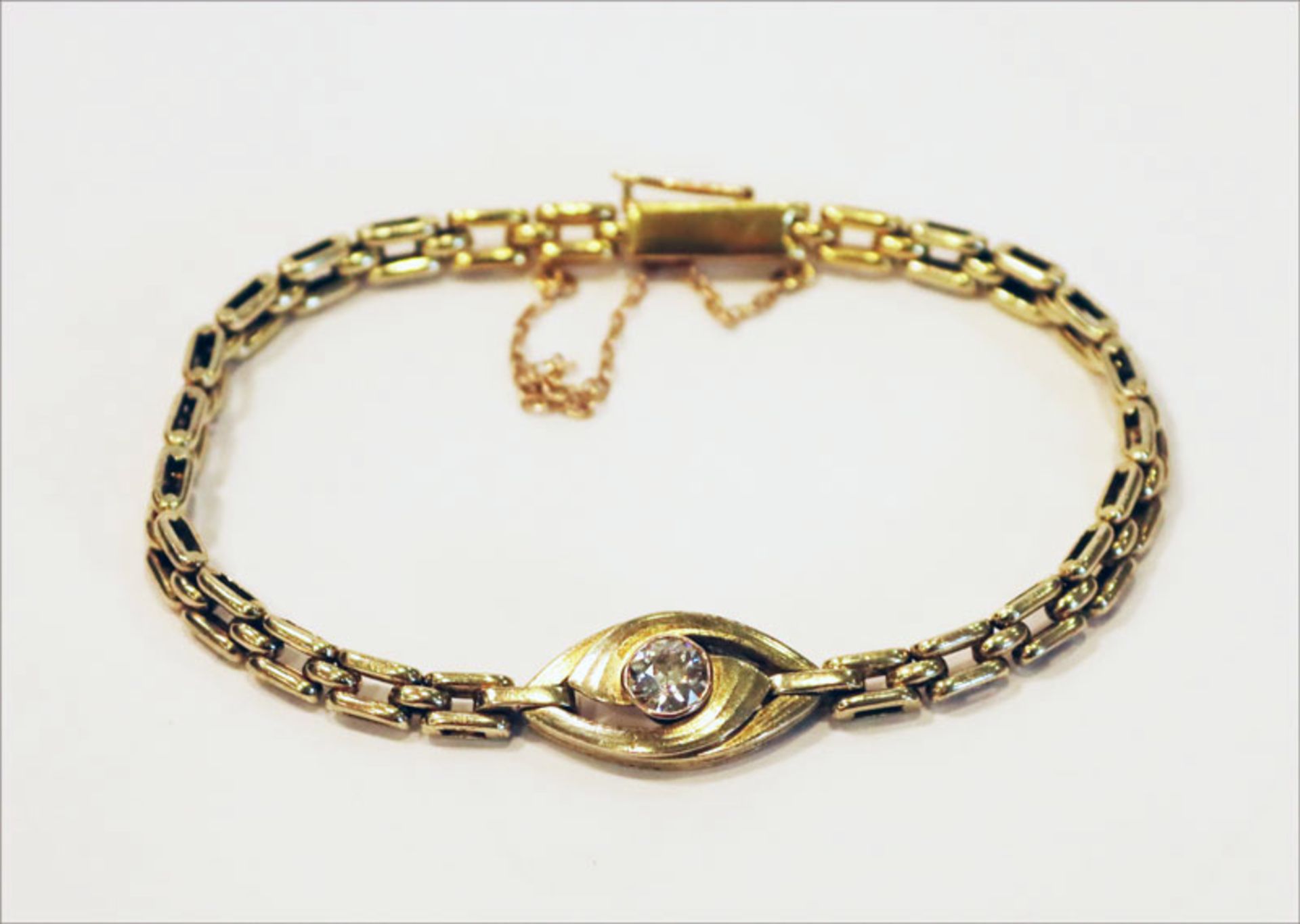 14 k Gelbgold Armband mit ca. 0,75 ct. Diamant, weiss, 14,5 gr., L 17 cm