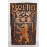 Holzrelief 'Berlin mit Wappen', 74,5 cm x 44,5 cm