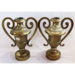 Paar Bronze Vasen mit geschwungenen Handhaben, 19. Jahrhundert, H 42 cm, kein Versand (Gewicht),