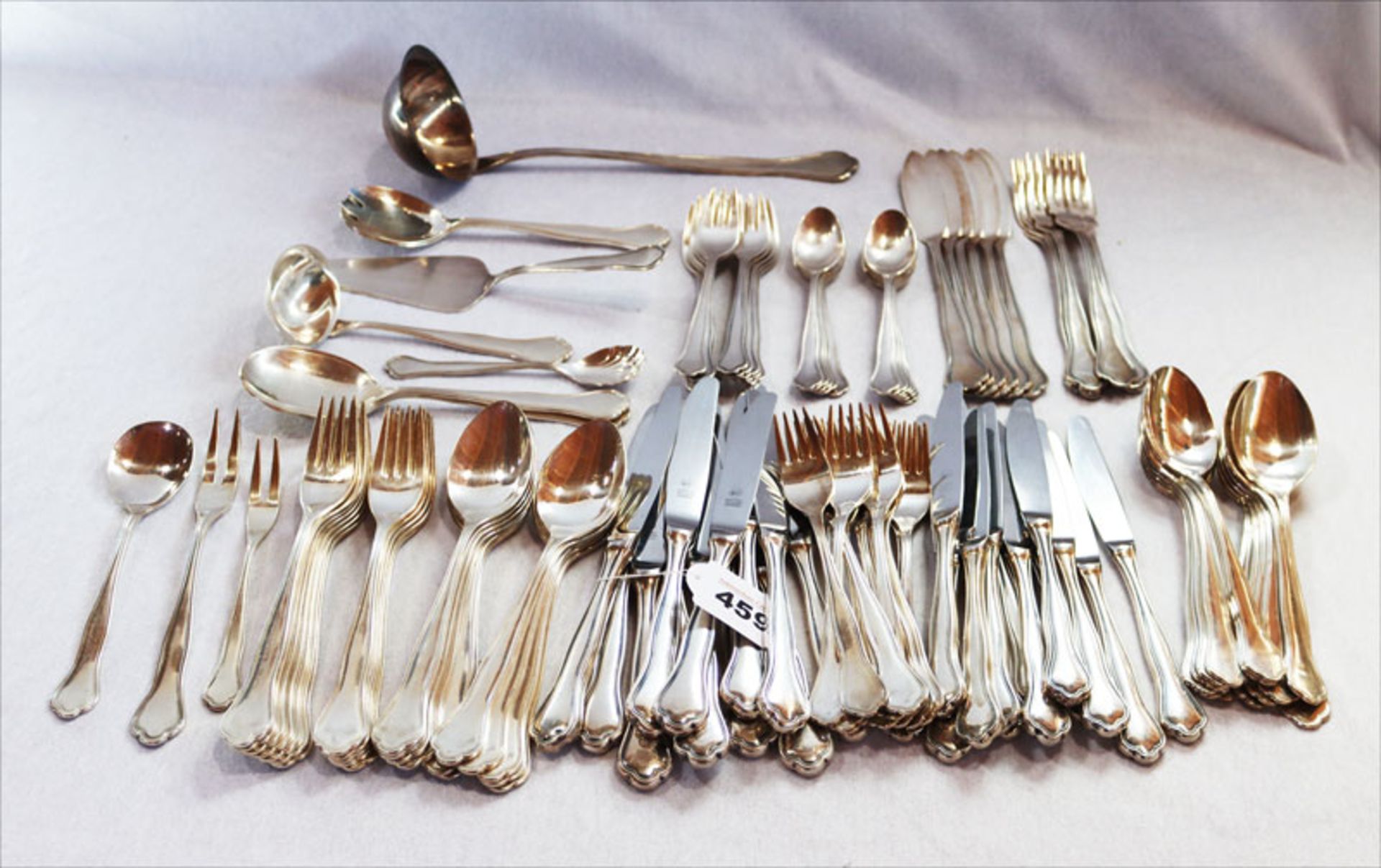 Edelstahl Besteck, 12 Vorspeisen-Gabeln, 12 Messer und 12 Löffel, 12 Menü-Gabeln, 12 Messer und 12