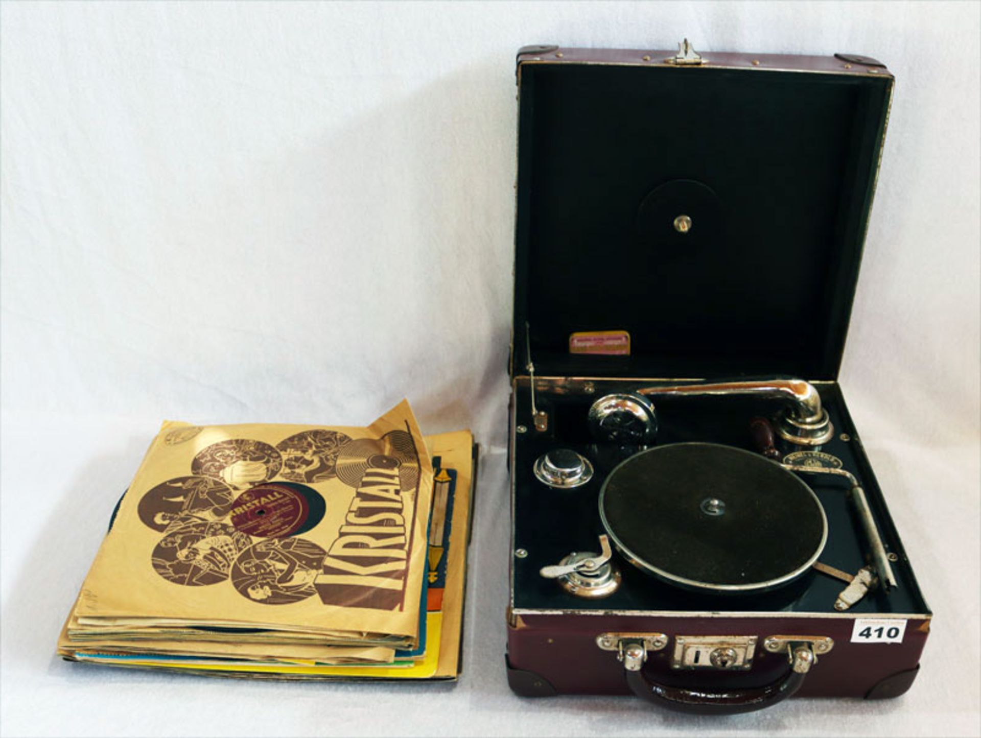 Koffer Grammophon Meinel & Herold Klingenthal i. Sa., mit diversen Platten, Funktion nicht