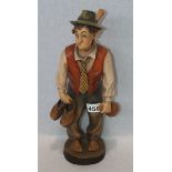 Holzfigur 'Spät Heimkehrer', farbig gefaßt, H 40 cm