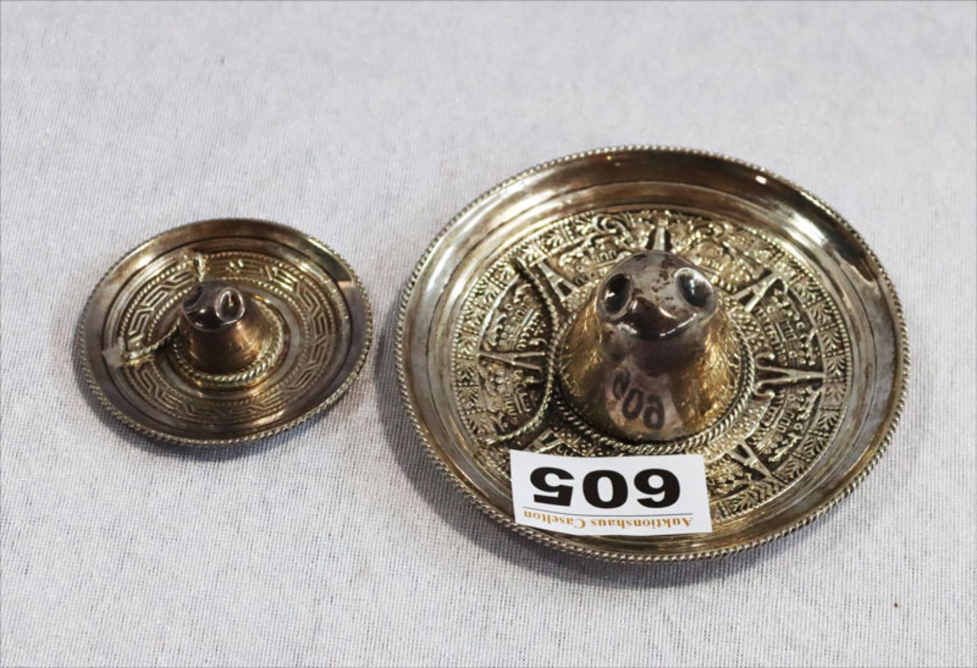 2 kleine Silber Sombreros, 58 gr., D 6/10,5 cm