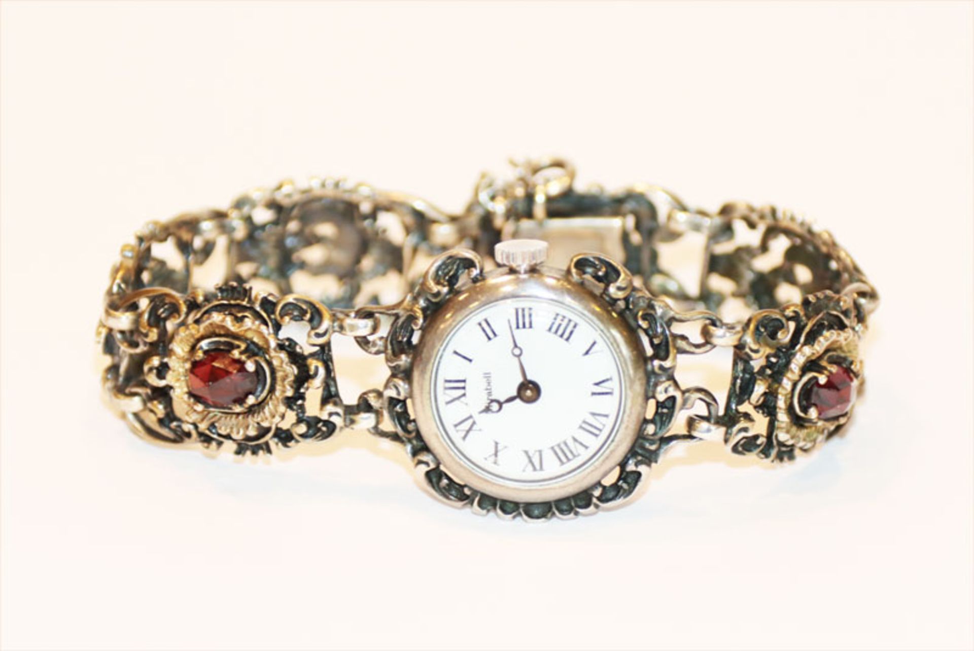 Silber Trachten-Armbanduhr mit Granaten, 36 gr., intakt, L 16 cm