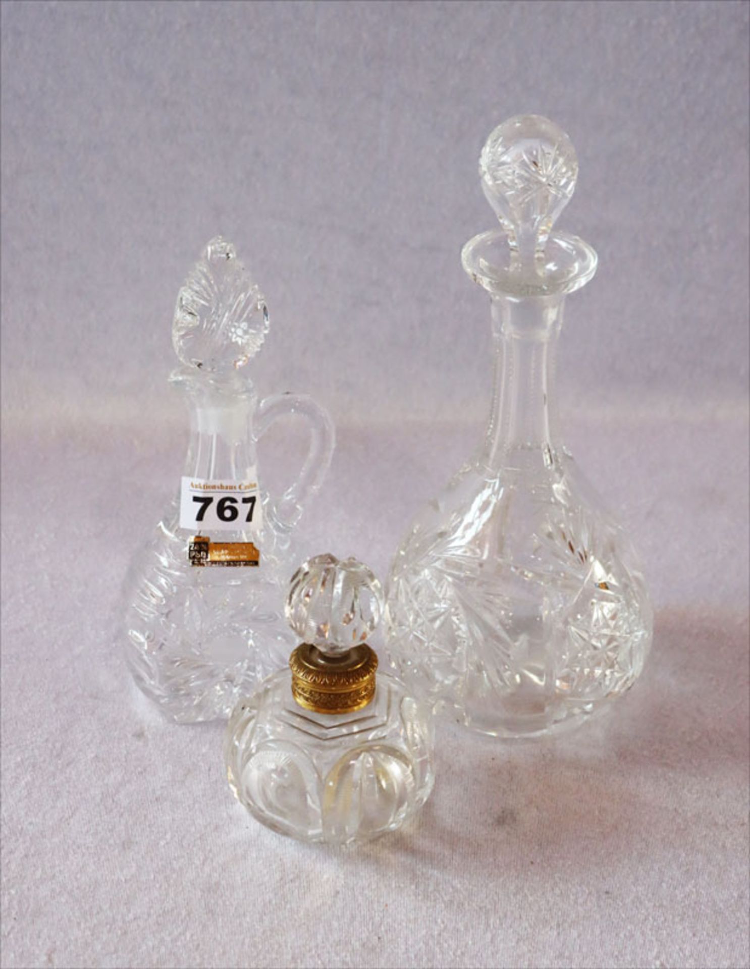 Konvolut: Glas Karaffe, H 27 cm, Glas Rumkännchen, H 21 cm, und Glas Flakon, H 12 cm,