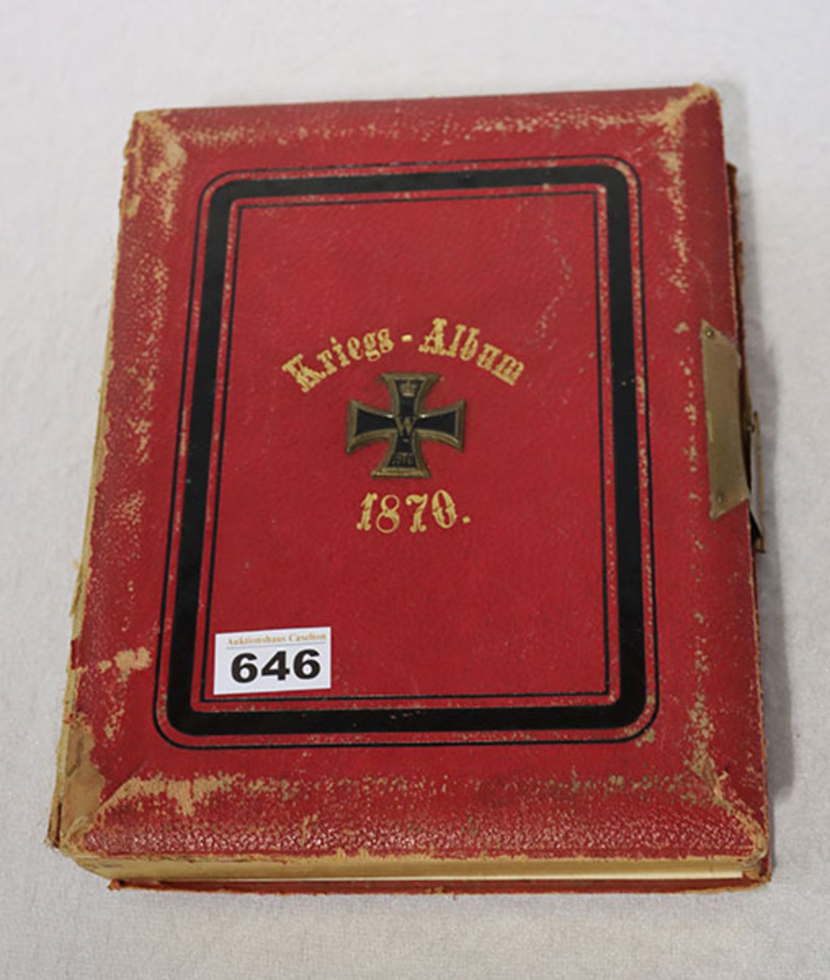 Kriegs-Album 1870, mit aufgelegtem Eisernen Kreuz, stark beschädigt