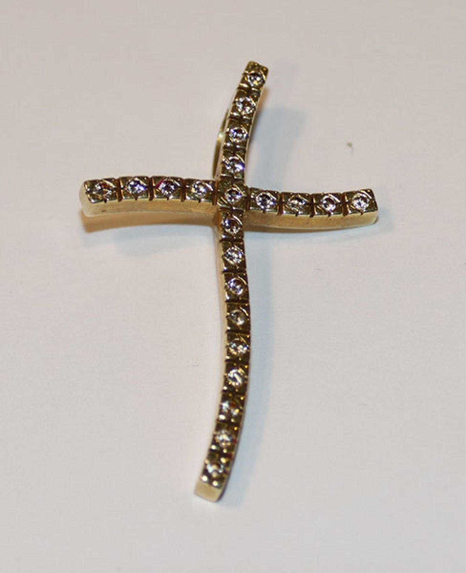 14 k Gelbgold Kreuz-Anhänger mit Diamanten, 4,2 gr., 3,5 cm x 2,3 cm