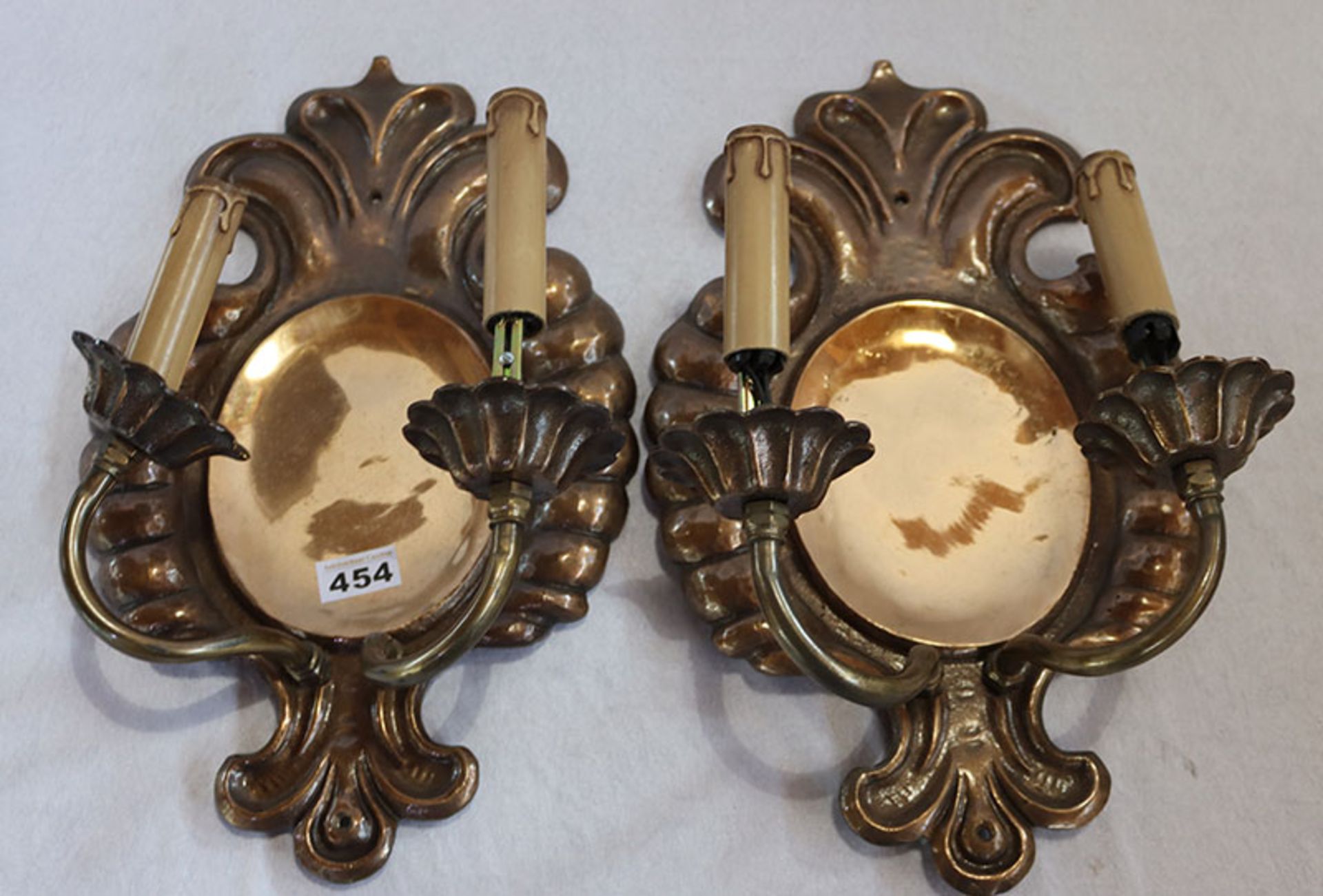 Paar Bronze ? Wandblaker, 2-armig, elektrifiziert, Funktion nicht geprüft, H 44 cm, B 27 cm, T 15