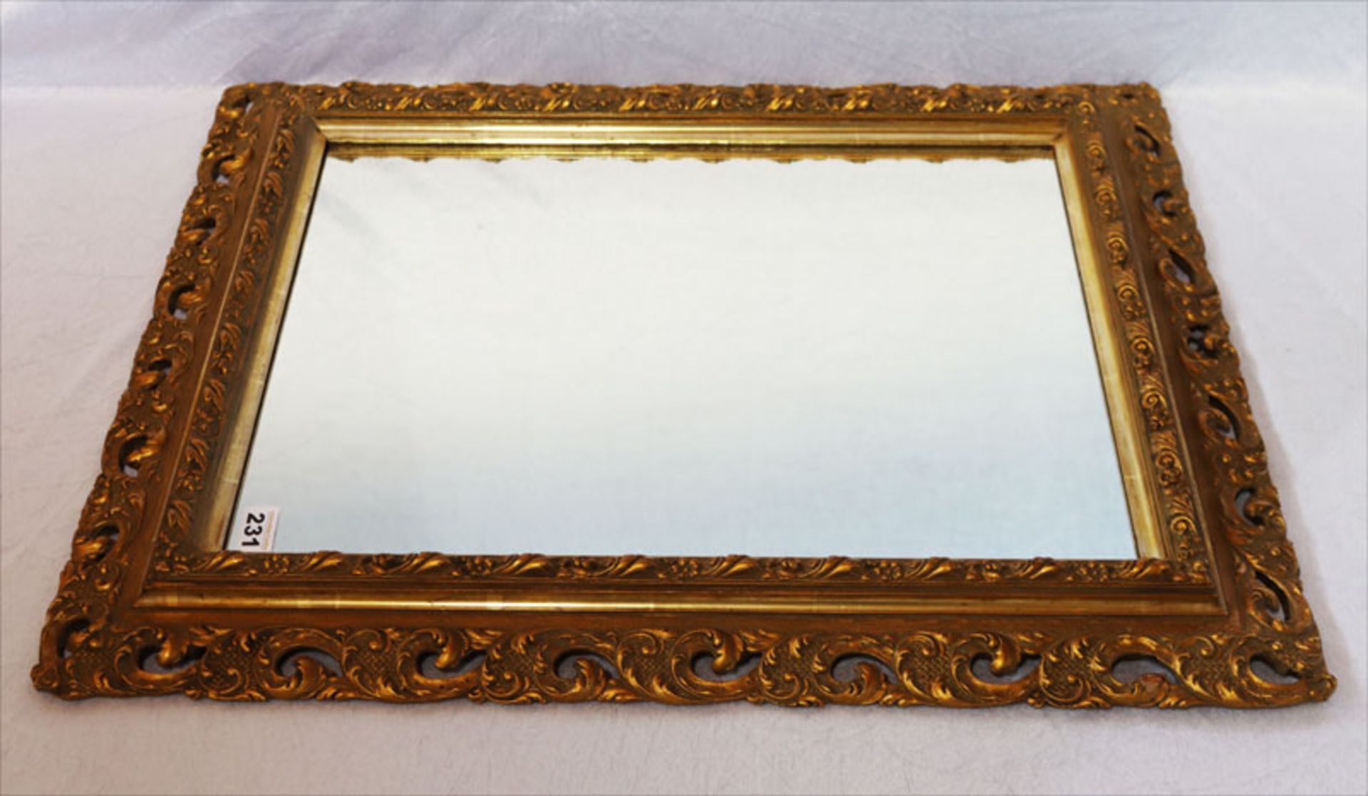 Wandspiegel in schönem Goldrahmen, incl. Rahmen 73 cm x 61 cm