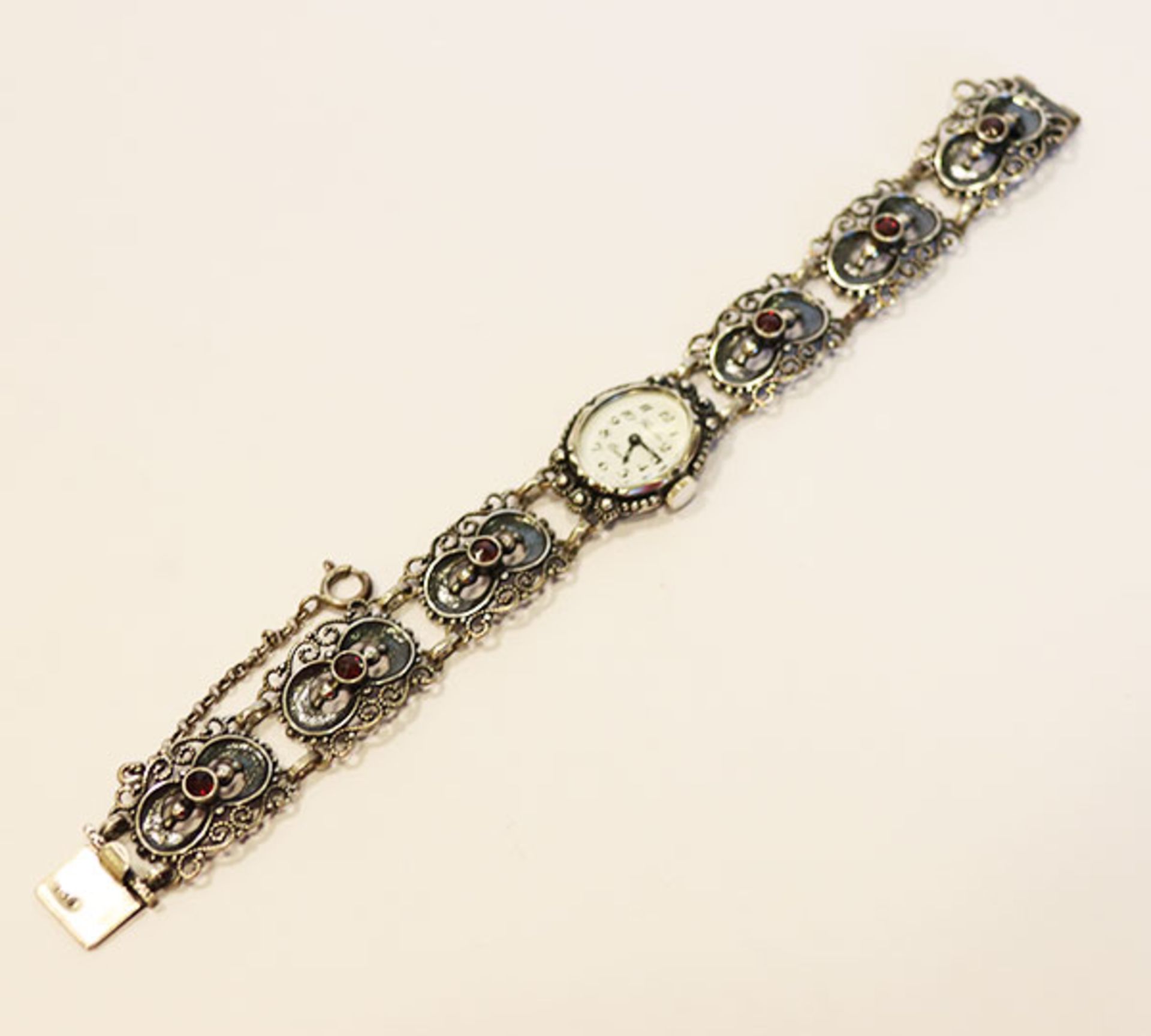 Silber Trachten-Armbanduhr mit Granaten, Firma Fischer, Quarzwerk, benötigt neue Batterie, 24 gr., L