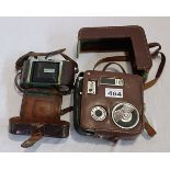 Admira Filmkamera in Tasche und Kodak Foto mit Tasche, starke Gebrauchs- und Altersspuren,