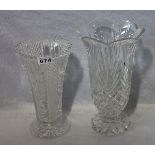 2 Glasvasen eine mit Schliffdekor, H 26/30 cm, Gebrauchsspuren