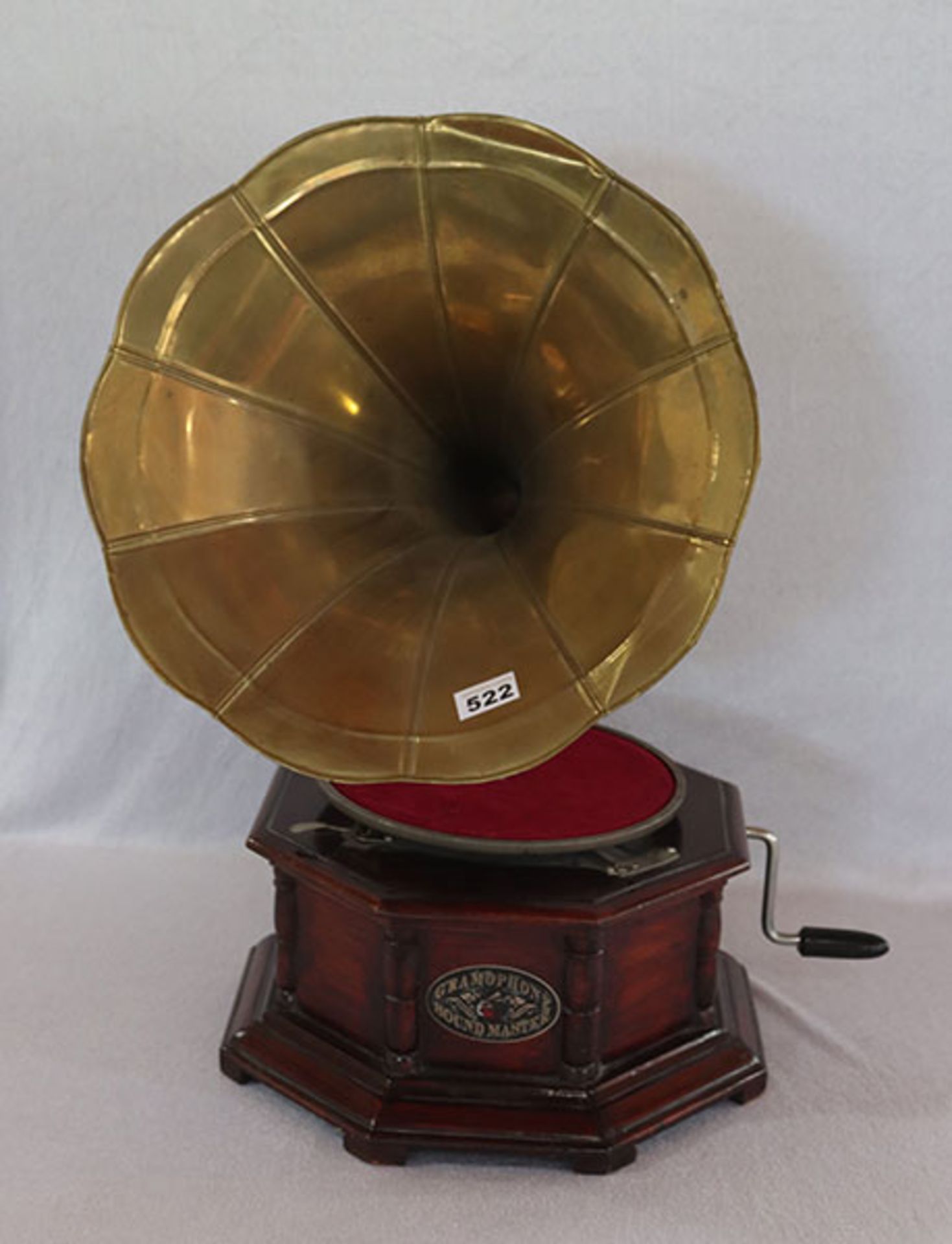 Replik eines Gramophons, 'Gramophone Sound Master', H 66 cm, Gebrauchsspuren
