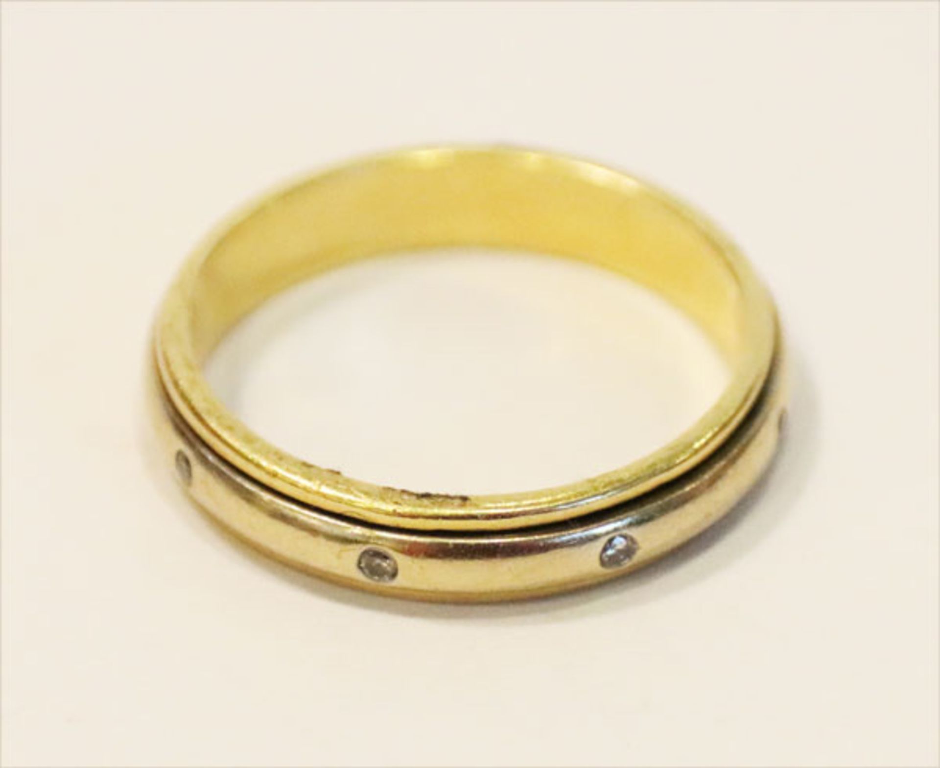 18 k Gelbgold Ring mit 8 kleinen Diamanten, 5,3 gr, Gr. 60