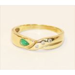 14 k Gelbgold Ring mit 3 Brillanten und Smaragdtropfen, 2,9 gr., Gr. 56