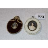 2 ovale Medaillonbilder 'Damenportraits', dekorativ gerahmt, 9 cm x 8 cm und 8,5 cm x 7,5 cm