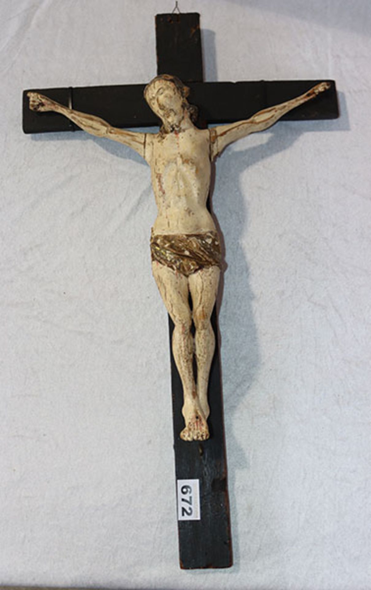 Holzkreuz mit Korpus Christi, gefaßt, beschädigt und Fassung stark berieben, 61 cm x 36 cm, starke