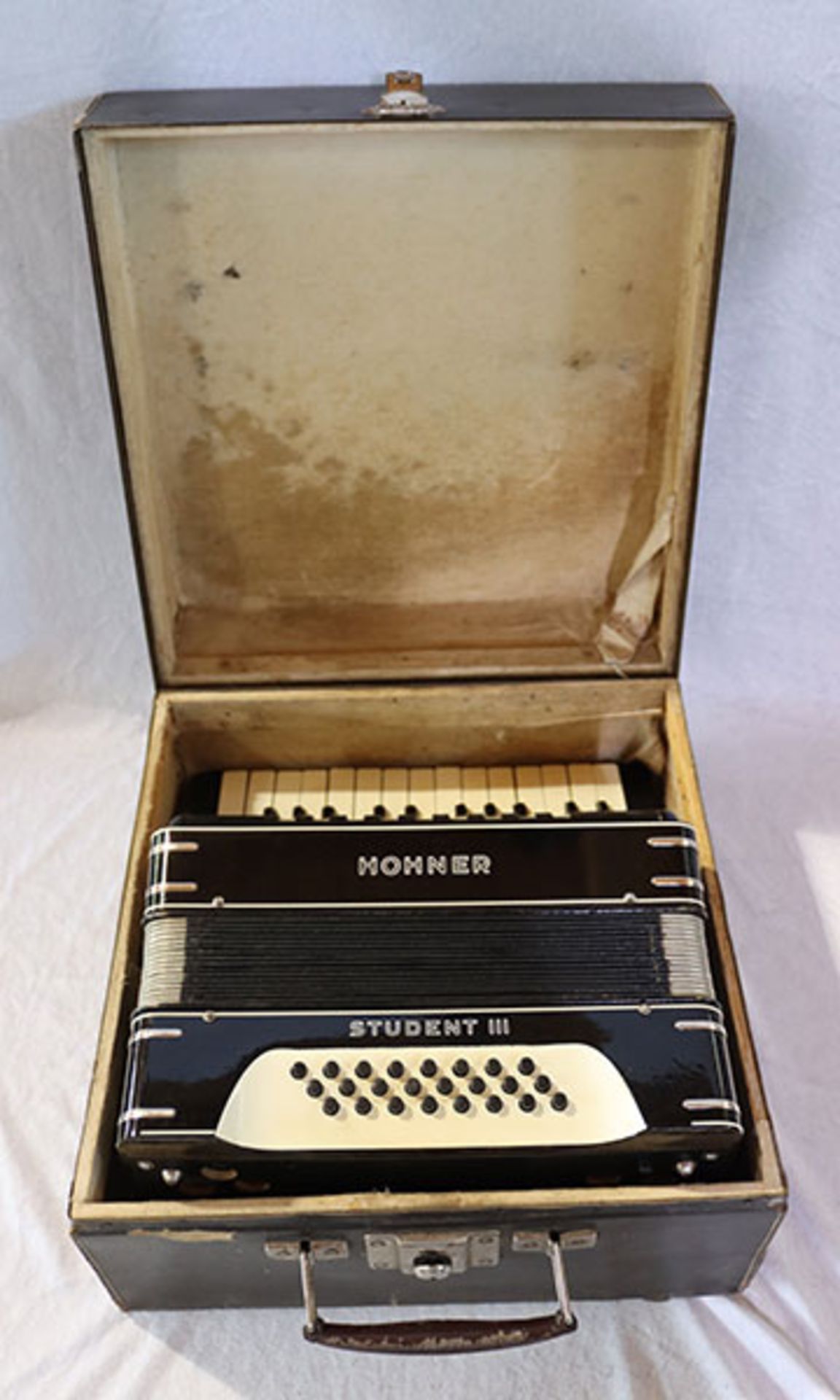 Hohner Zieharmonika Sudent III, mit Koffer, bespielt, Funktion nicht geprüft, Alters- und
