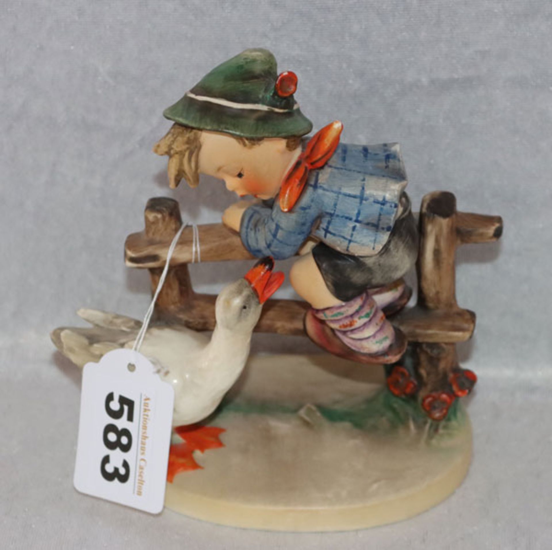 Goebel Hummel Figur 'Angsthase', Nr. 195/1, leicht gechipt, H 15 cm