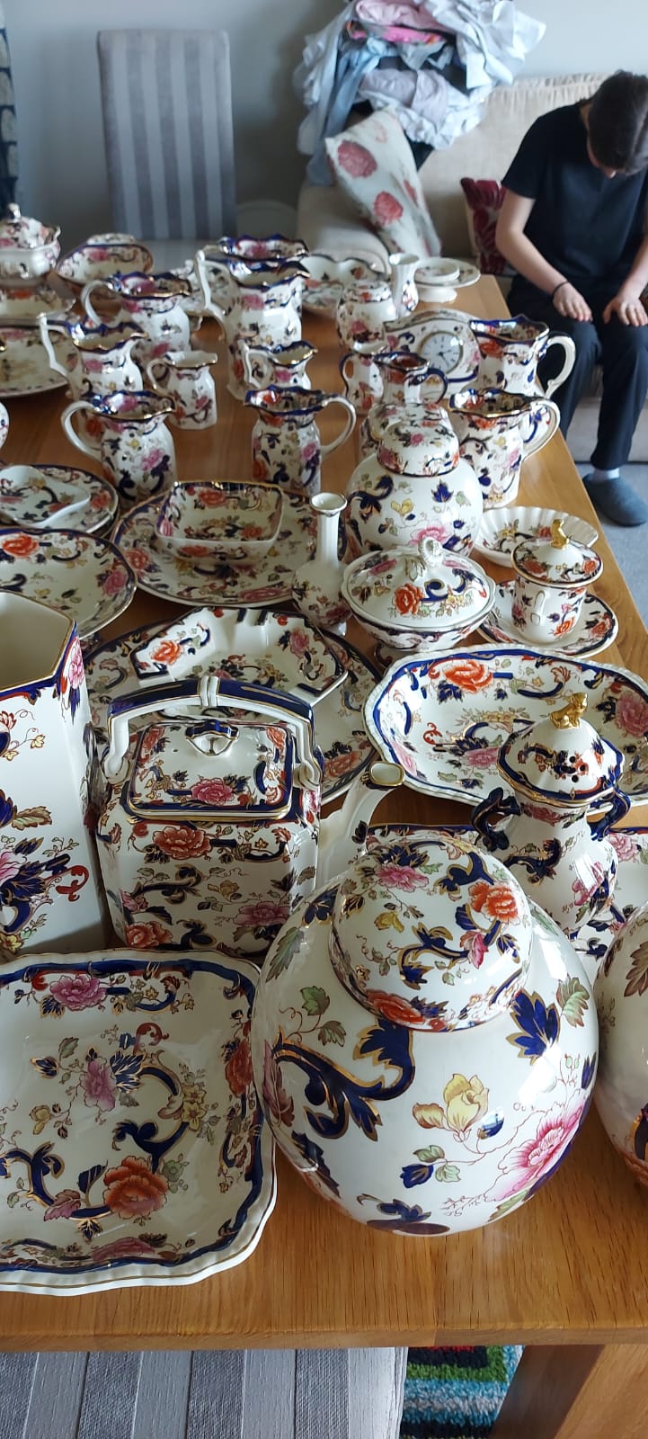 58 pieces of Masons Ironstone Mandalay pattern tableware, including a range of bowls and plates, a - Image 11 of 32