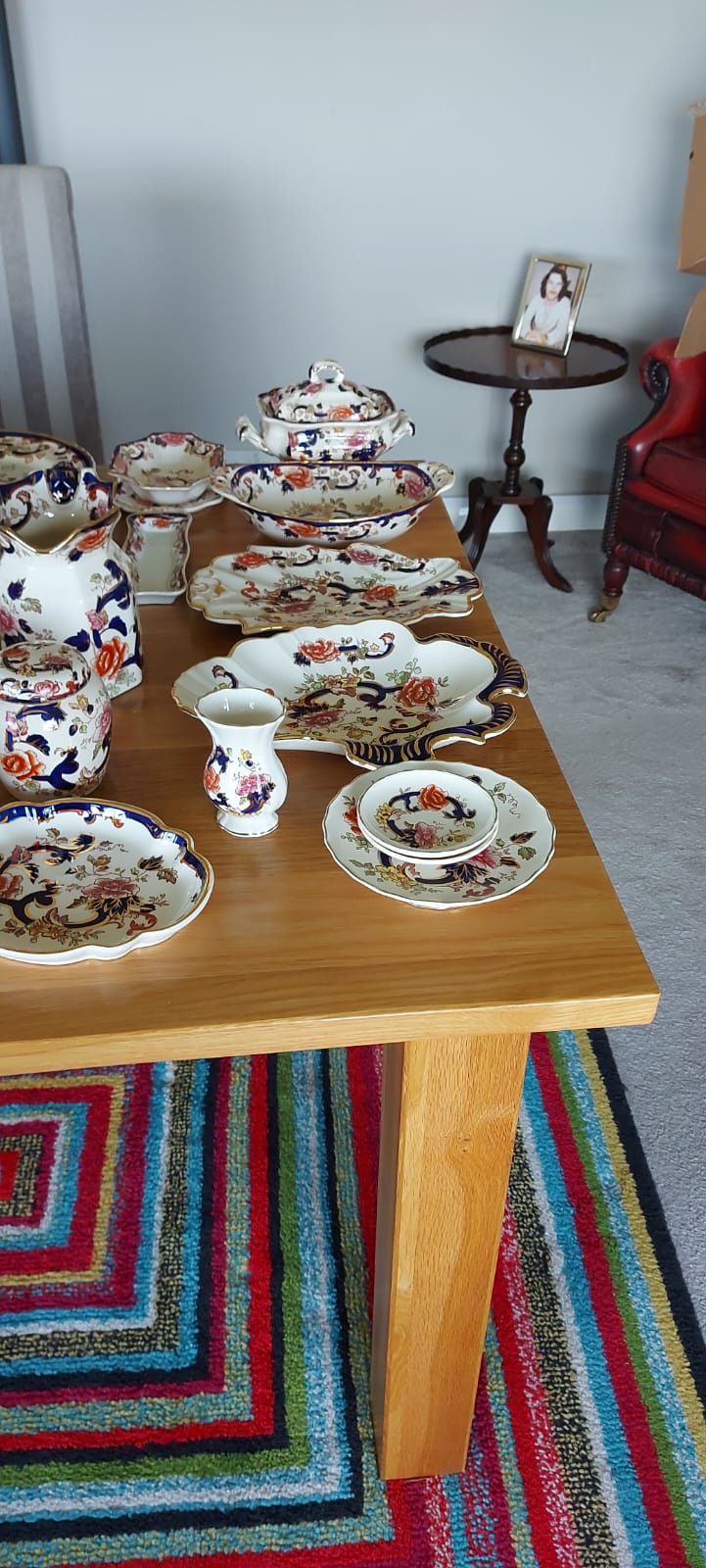 58 pieces of Masons Ironstone Mandalay pattern tableware, including a range of bowls and plates, a - Image 7 of 32