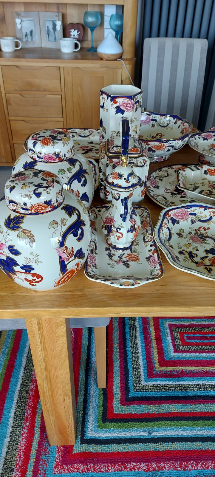 58 pieces of Masons Ironstone Mandalay pattern tableware, including a range of bowls and plates, a - Image 4 of 32