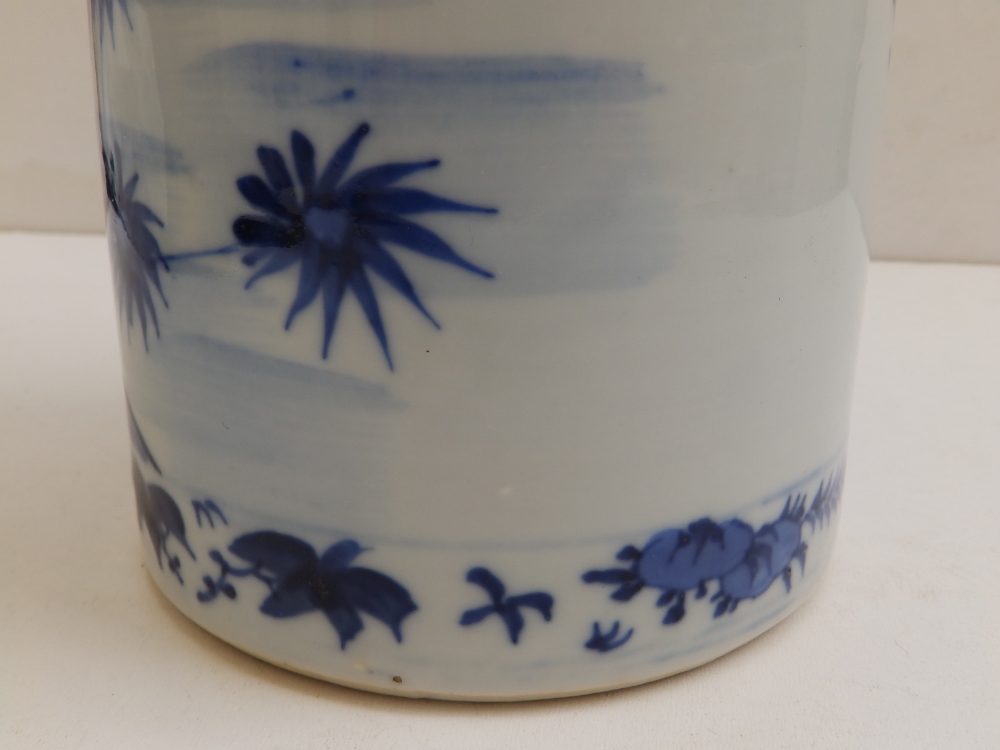 A Chinese blue & white porcelain cylinder vase with flared rim, decorated with a continuous scene - Image 8 of 11