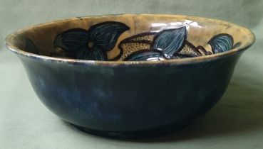 A Morris Ware pottery bowl, 10.4" diameter - small rim chip.