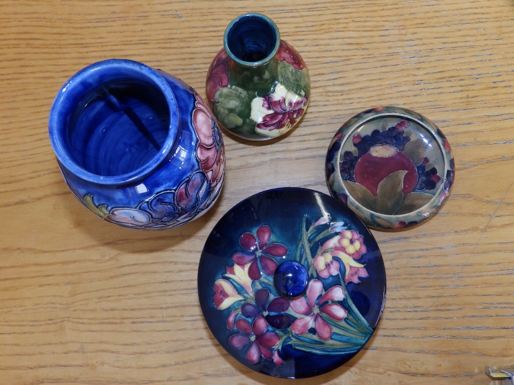 A small Moorcroft Pomegranate pattern bowl, 4.2" diameter - a/f, a covered Moorcroft jar, 5.5" - Image 2 of 5