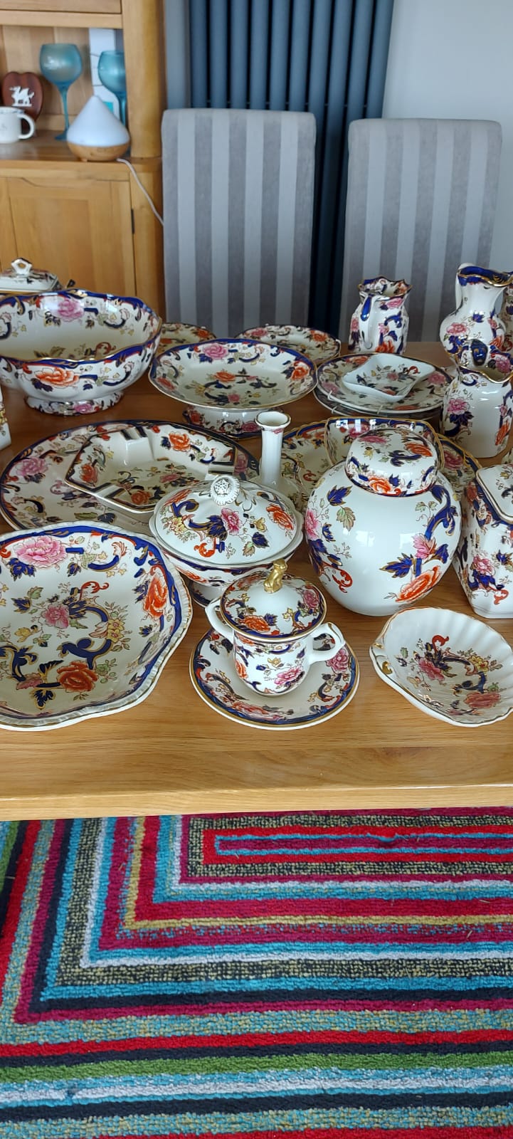 58 pieces of Masons Ironstone Mandalay pattern tableware, including a range of bowls and plates, a - Image 5 of 32
