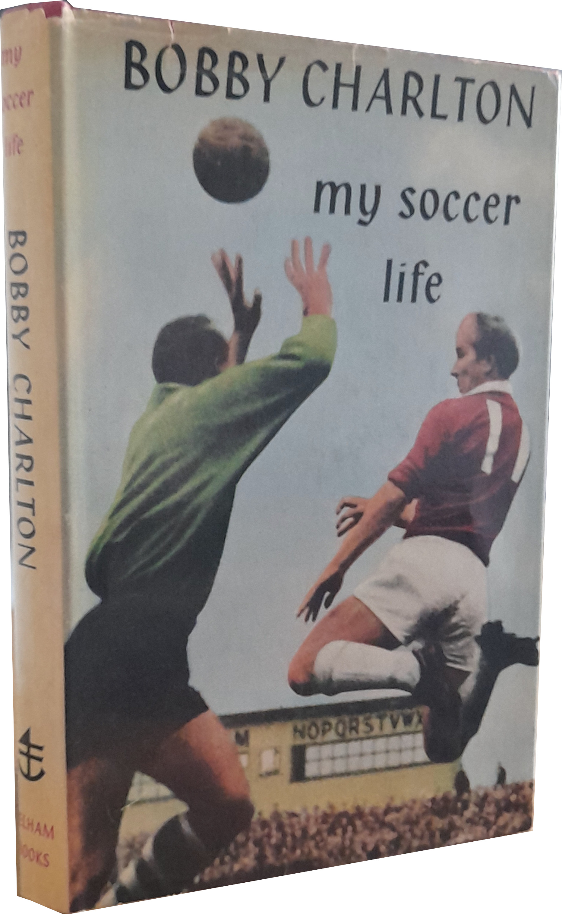 MANCHESTER UNITED & ENGLAND BOBBY CHARLTON AUTOGRAPHED BOOK - Image 2 of 4