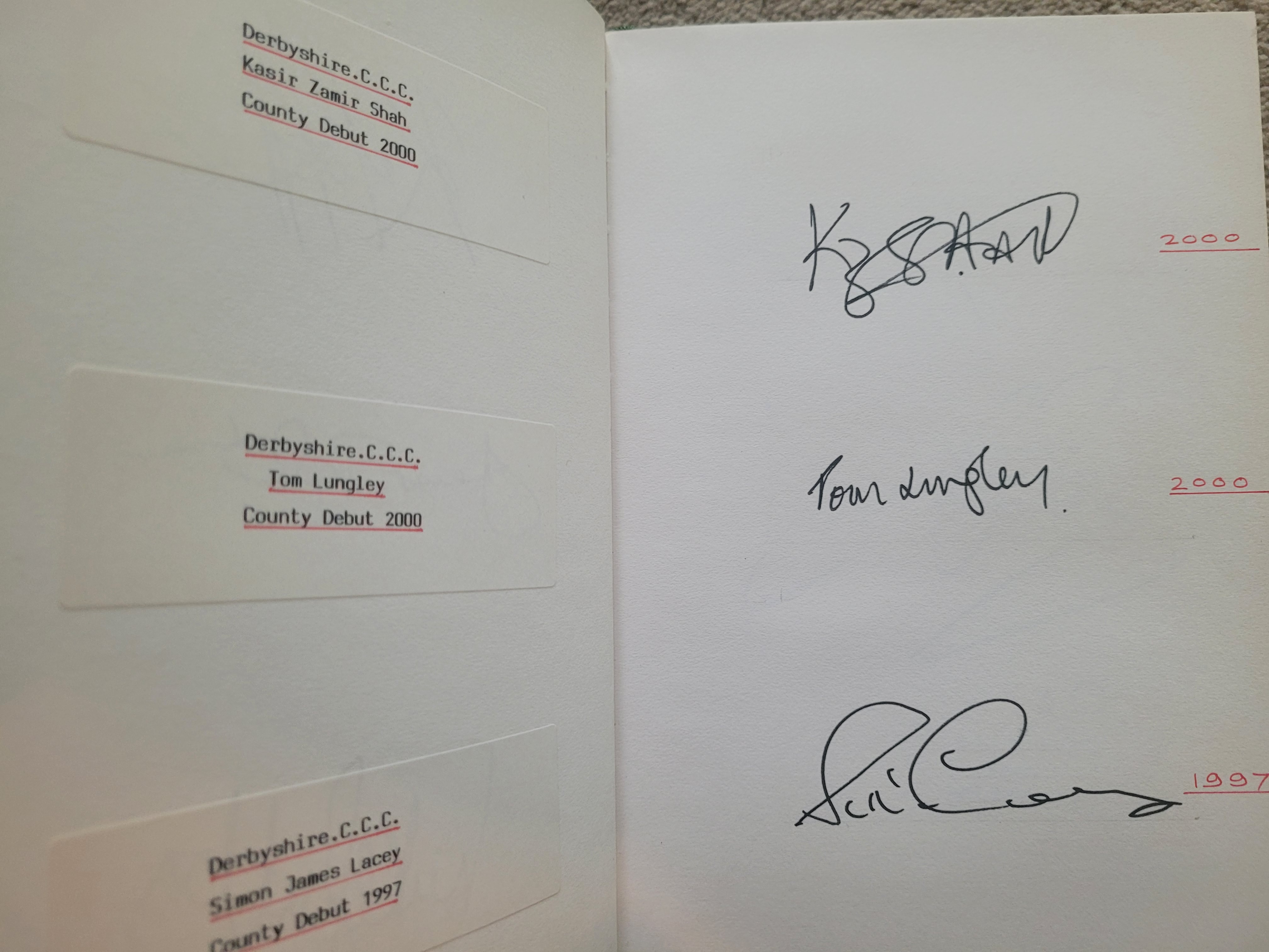 CRICKET AUTOGRAPH BOOK DERBYSHIRE, DURHAM, ESSEX, GLAMORGAN & GLOUCESTERSHIRE - Image 3 of 11