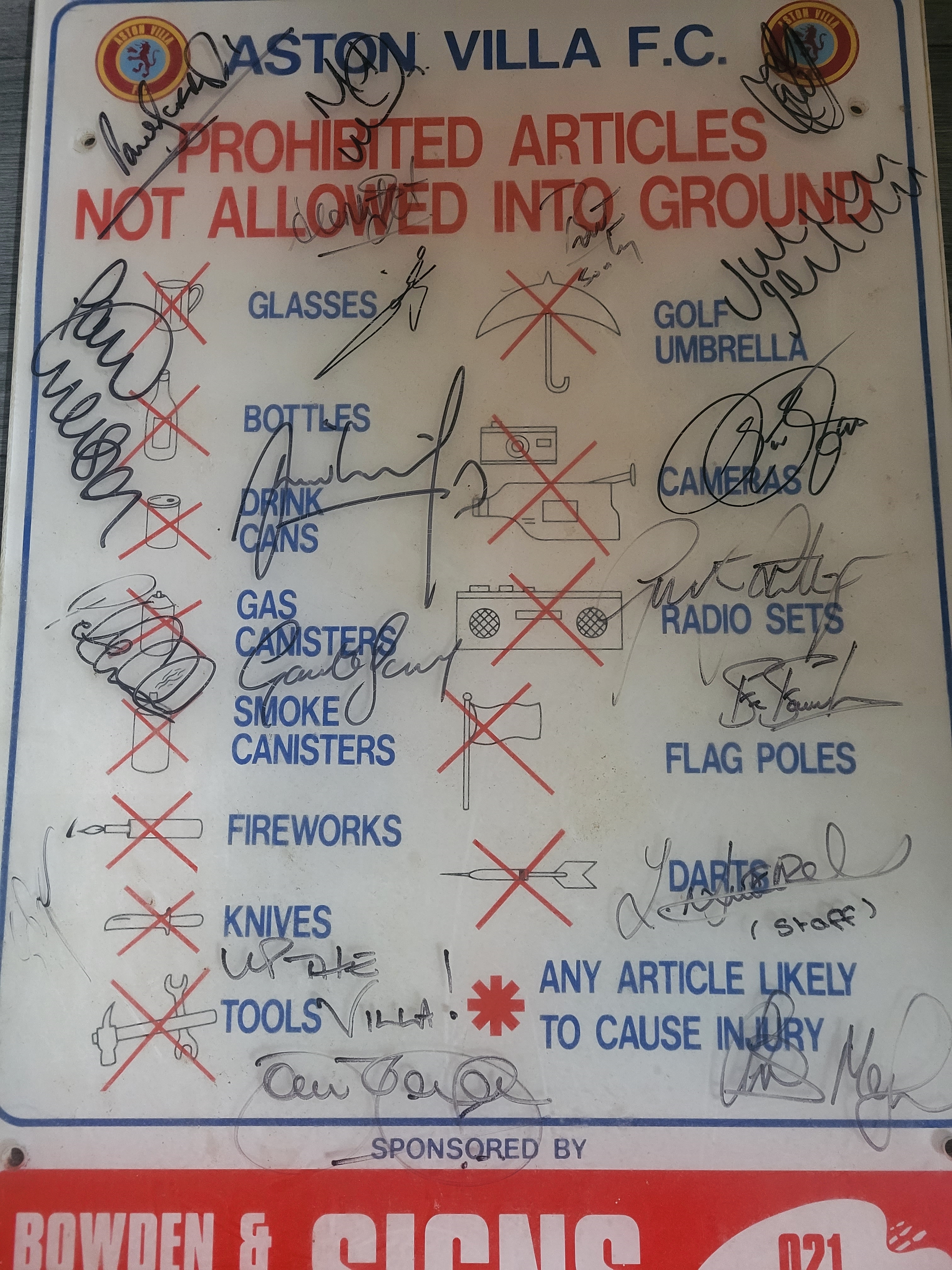 ASTON VILLA ORIGINAL SIGN FROM VILLA PARK FULLY SIGNED AT 1ST TEAM SQUAD TRAINING SESSION - Image 2 of 2