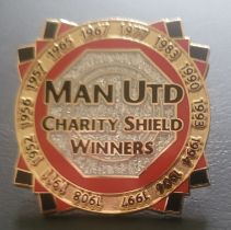 MANCHESTER UNITED CHARITY SHIELD WINNERS LARGE BADGE