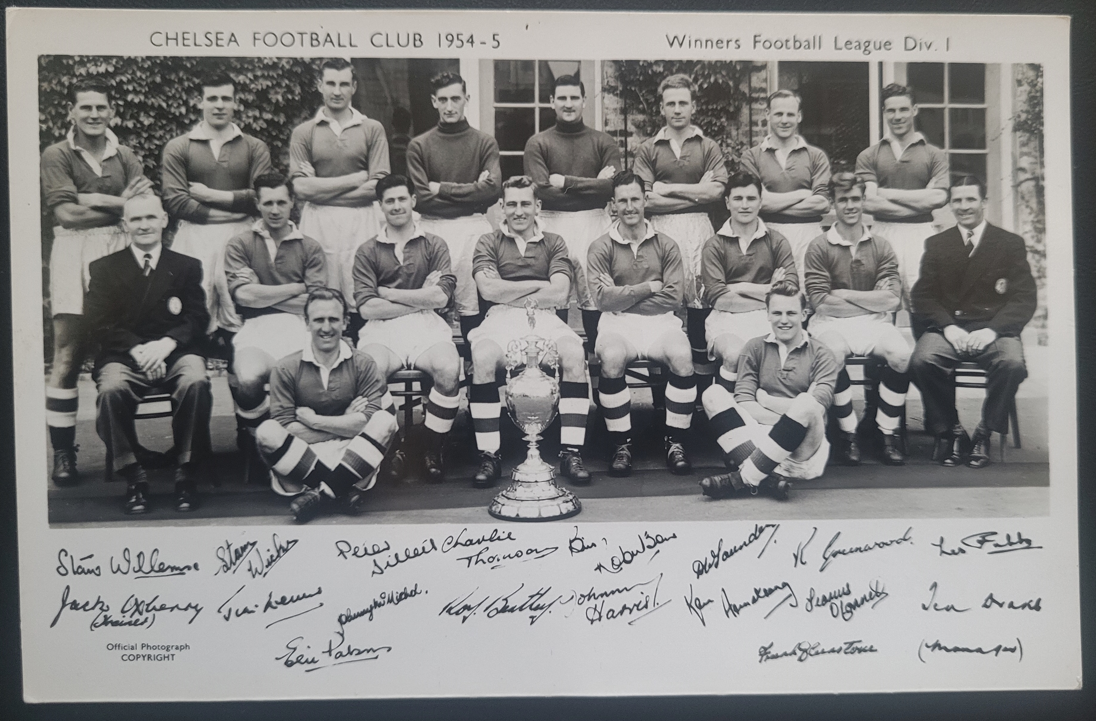 1954-55 ORIGINAL CHELSEA TEAM POTO CARD