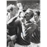 1966 WORLD CUP BOBBY MOORE SIGNED PHOTO