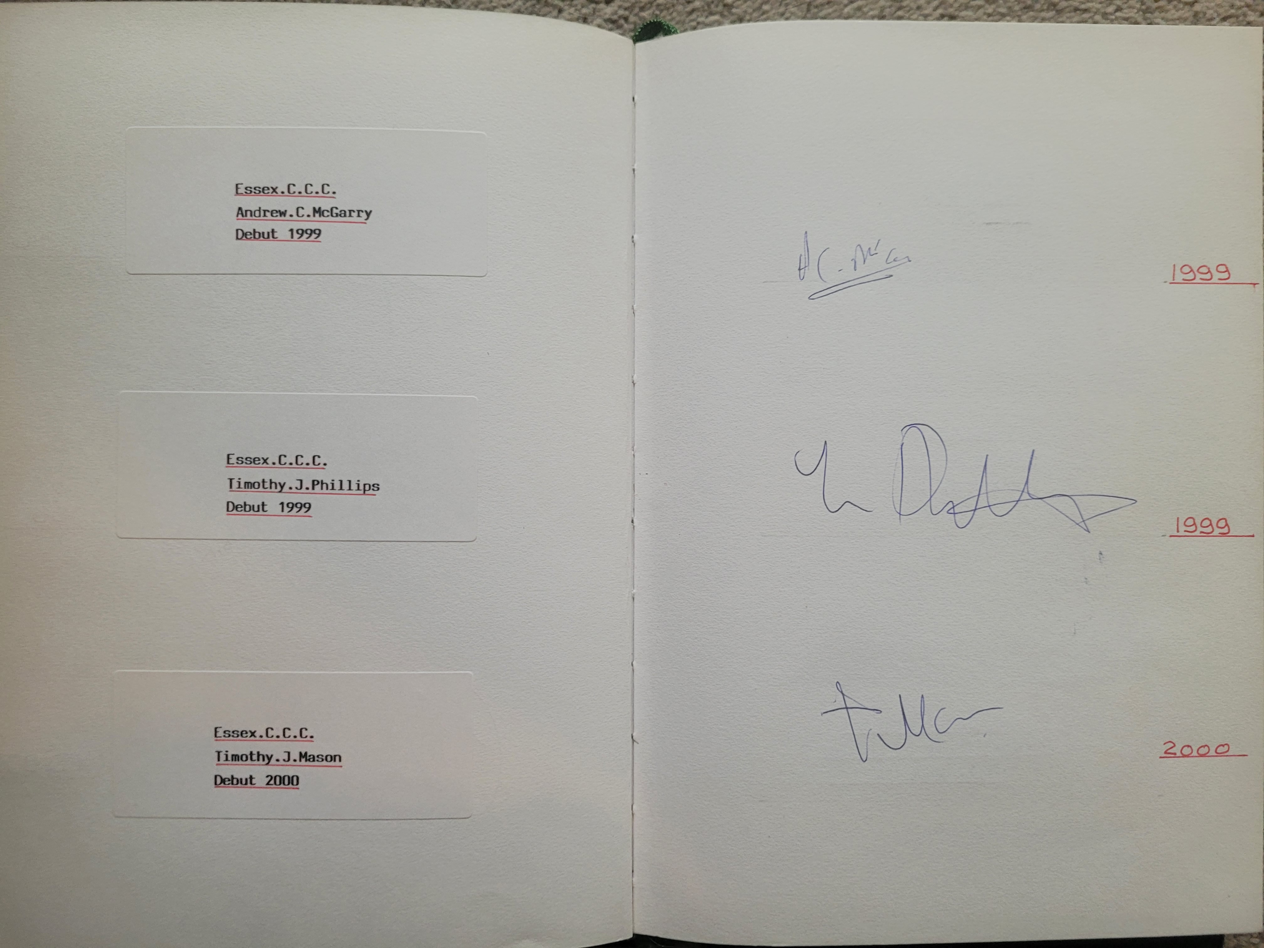 CRICKET AUTOGRAPH BOOK DERBYSHIRE, DURHAM, ESSEX, GLAMORGAN & GLOUCESTERSHIRE - Image 7 of 11